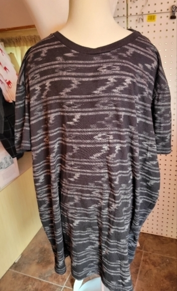 American Eagle Outfitters men's XL‎ seriously soft Tshirt